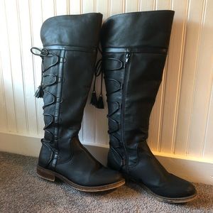 3/$16✨Nordstrom Rack Black Boots
